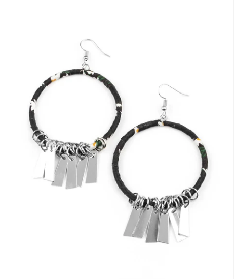 Garden Chimes - Black
