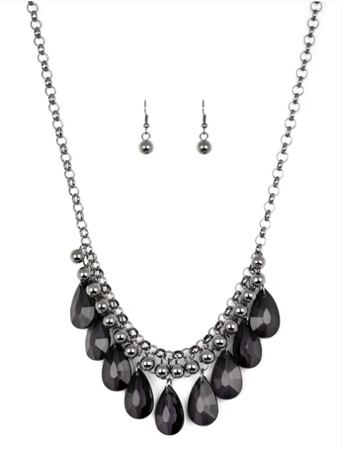 Fashionista Flair - Black