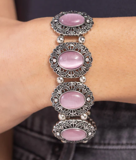 Vintage Vault - Pink