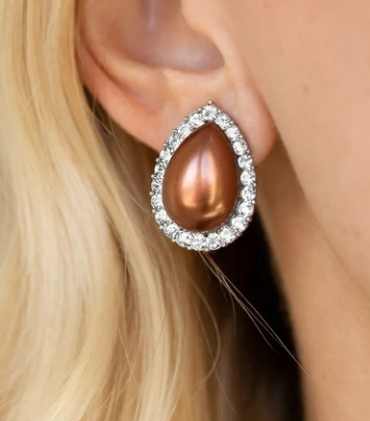 Old Hollywood Opulence - Brown ♥ Clip-On