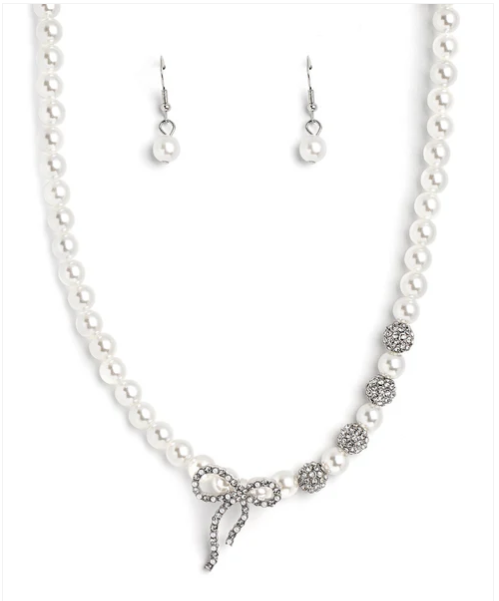 Classy Cadenza - White