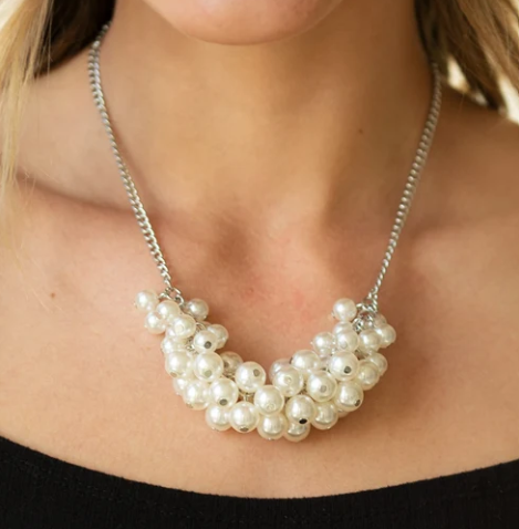 Grandiose Glimmer - White