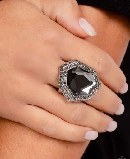 Smoldering Sass - Silver ♥ Ring
